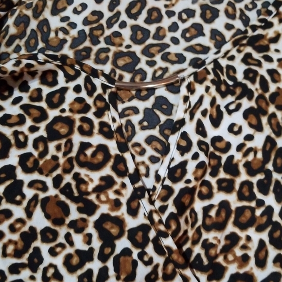 Top - Picture 5 of 8